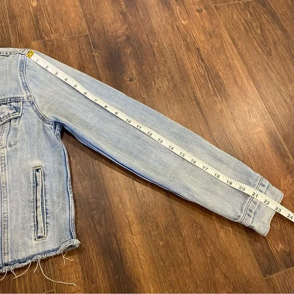 Distressed denim jacket - Picture 14 of 14